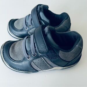 Stride Rite SRT Wes toddler sneakers blue size 6W